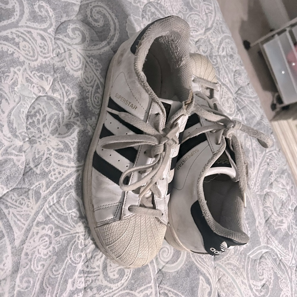 Adidas Sneakers